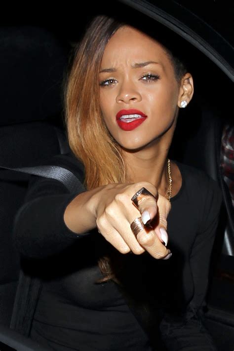 Actress Orange Is the New Black. . Rihanna phub